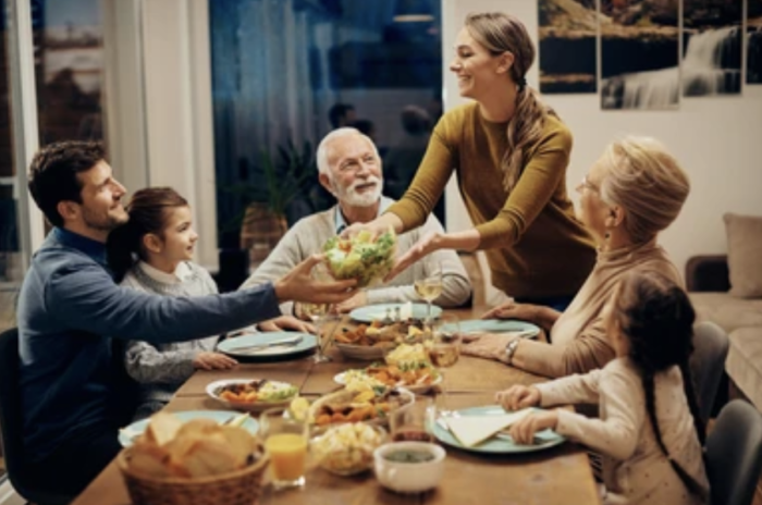 Family dinner - recovering addict featured image